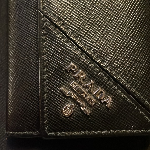 Prada Key Holder Saffiano - Picture 2 of 8